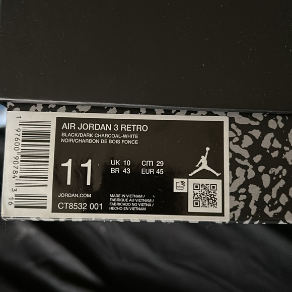 Jordan 3 Black Cat - Picture 4 of 4